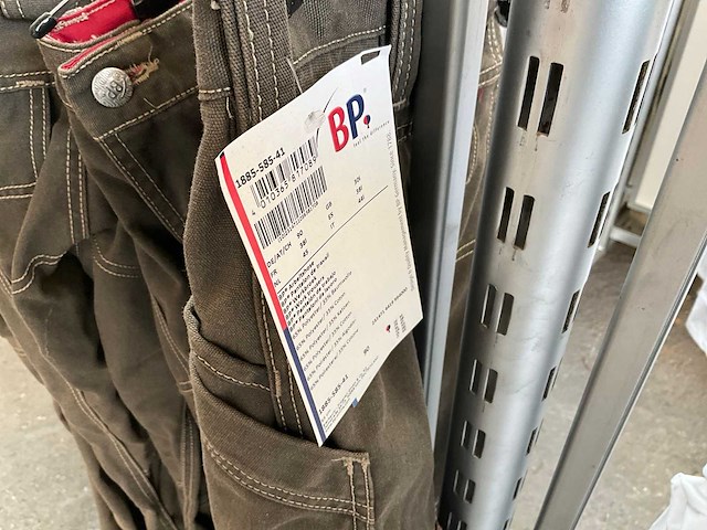 Kleding (17x) - afbeelding 2 van  3