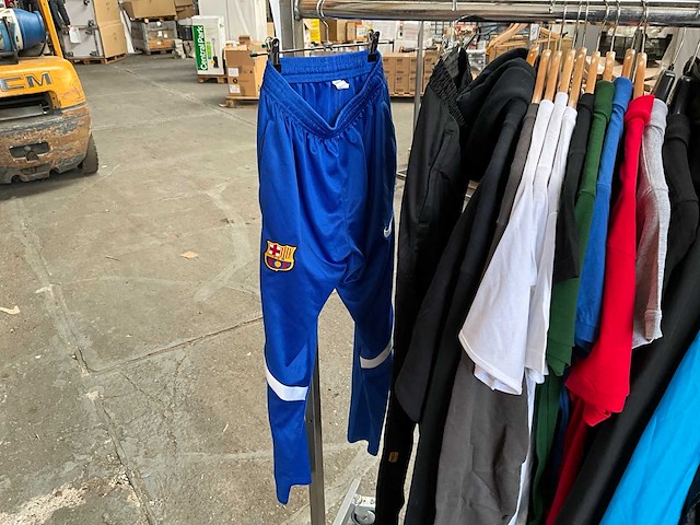 Kleding (18x) - afbeelding 3 van  8