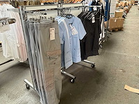 Kleding (18x) - afbeelding 1 van  5