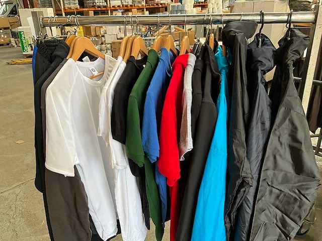 Kleding (18x) - afbeelding 5 van  8