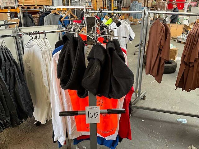 Kleding (19x) - afbeelding 1 van  6