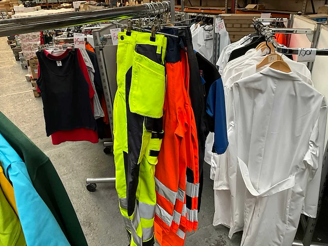 Kleding (20x) - afbeelding 2 van  13