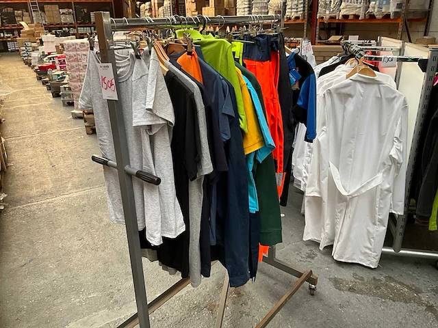 Kleding (20x) - afbeelding 1 van  13
