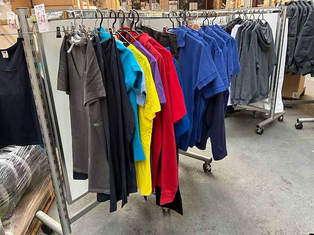 Kleding (20x) - afbeelding 1 van  12