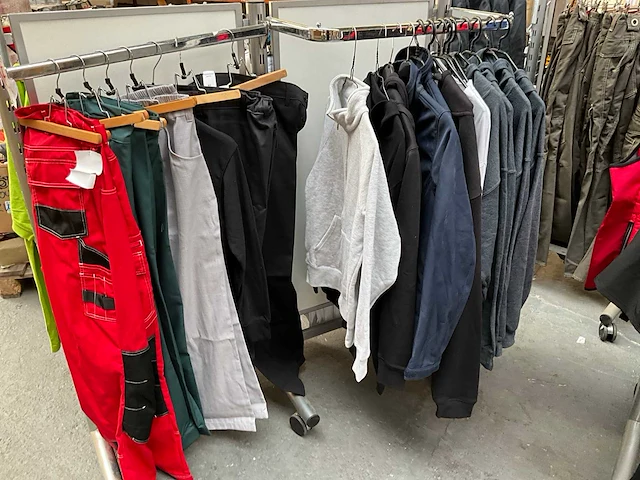 Kleding (20x) - afbeelding 1 van  14