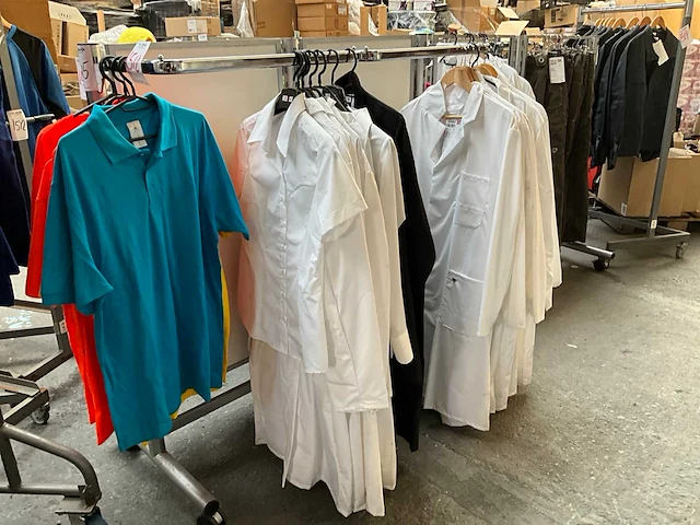 Kleding (20x) - afbeelding 1 van  13
