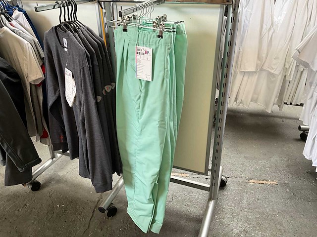 Kleding (22x) - afbeelding 1 van  2