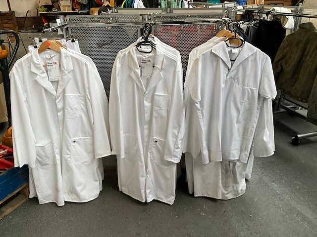 Kleding (24x) - afbeelding 1 van  6