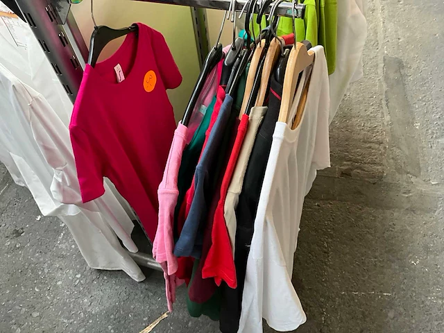Kleding (27x) - afbeelding 10 van  16