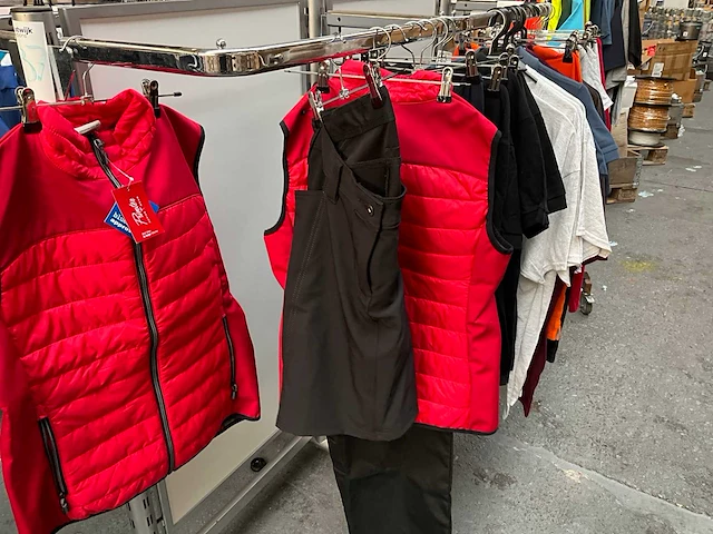 Kleding (29x) - afbeelding 6 van  16