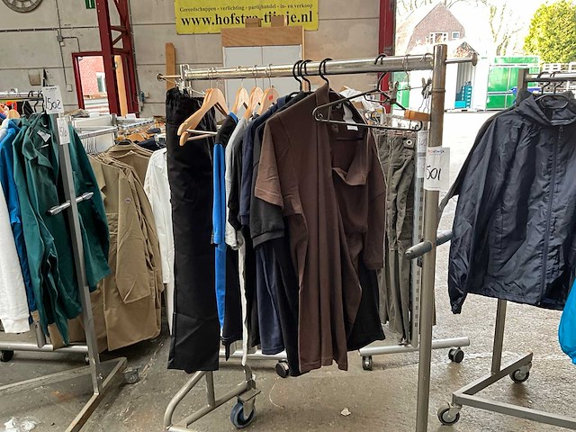 Kleding (7x) - afbeelding 1 van  6