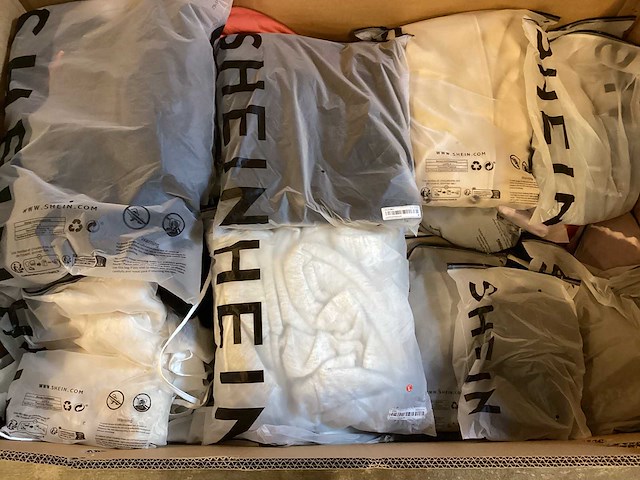 Kleding (china) (233x) - afbeelding 2 van  2