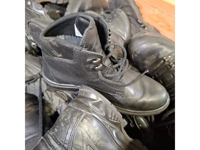 Kleding en schoeisel drz 2026-00036 - afbeelding 7 van  12