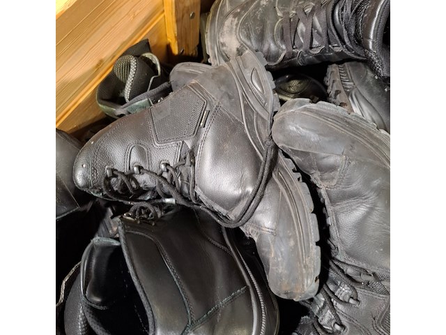 Kleding en schoeisel drz 2026-00036 - afbeelding 10 van  12