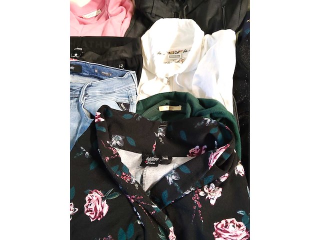 Kleding mix dames/heren (+550 stuks) - afbeelding 8 van  61