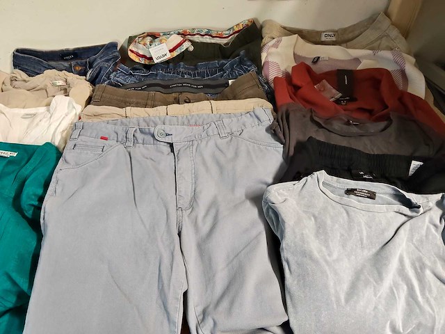 Kleding mix dames/heren (+550 stuks) - afbeelding 16 van  61