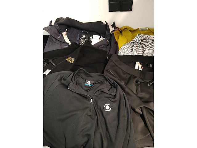 Kleding mix dames/heren (+550 stuks) - afbeelding 30 van  61