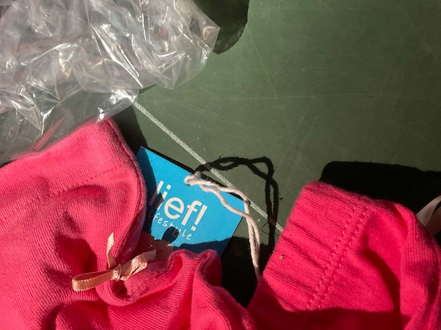 Kleding, schoenen, accessoires (1650x) - afbeelding 3 van  12