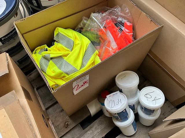 Kleding - afbeelding 1 van  6