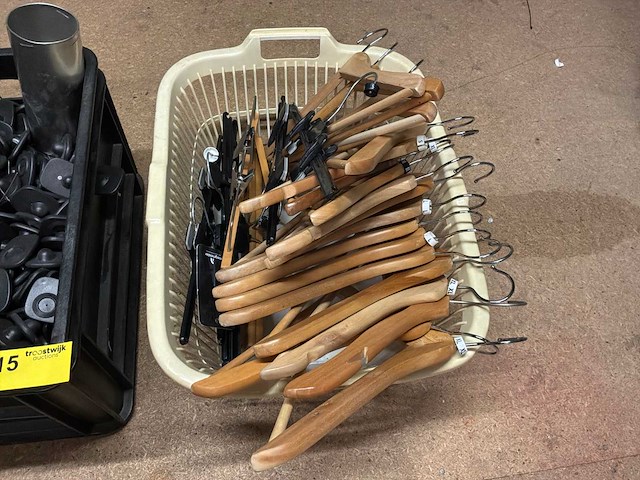 Kledinghangers en beveiligingstags - afbeelding 2 van  4