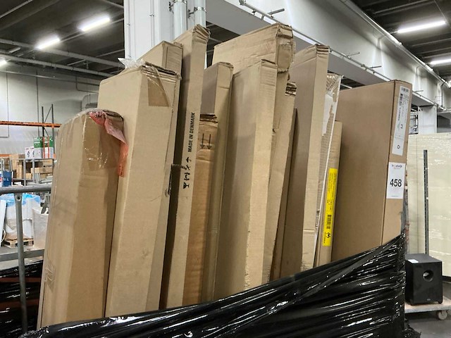 Kledingkast (16x) - afbeelding 1 van  7