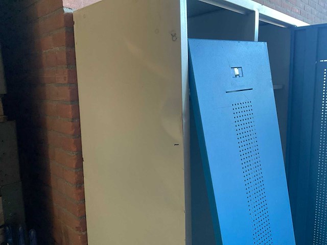 Kledingkast kast (3x) - afbeelding 4 van  5