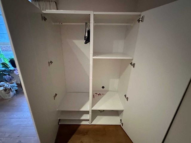 Kledingkast - afbeelding 2 van  2