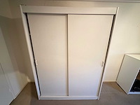 Kledingkast - afbeelding 1 van  4