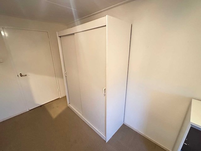 Kledingkast - afbeelding 2 van  4