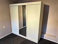 Kledingkast - afbeelding 1 van  5