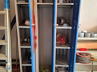 Kledinglocker en bedrijfswageninrichting met inhoud - afbeelding 6 van  12