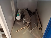 Kledinglocker en bedrijfswageninrichting met inhoud - afbeelding 9 van  12