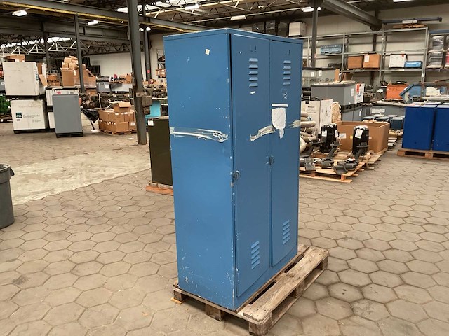 Kledinglocker - afbeelding 1 van  6