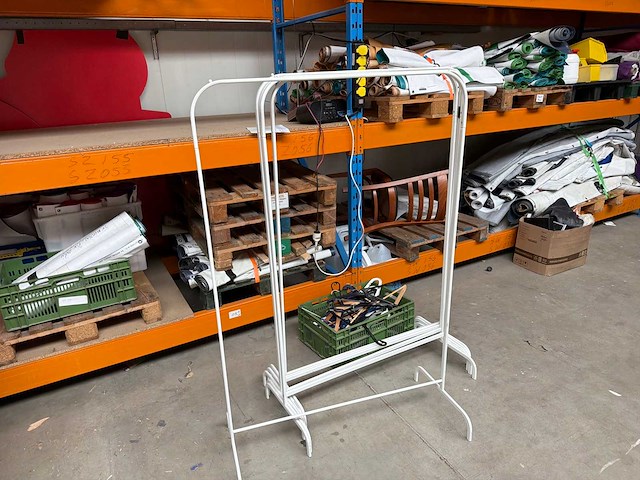 Kledingrek (6x) - afbeelding 1 van  4