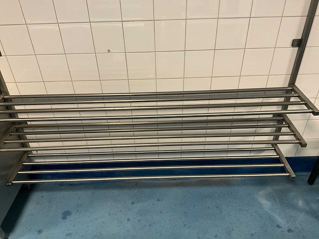 Kledingrek - afbeelding 2 van  4