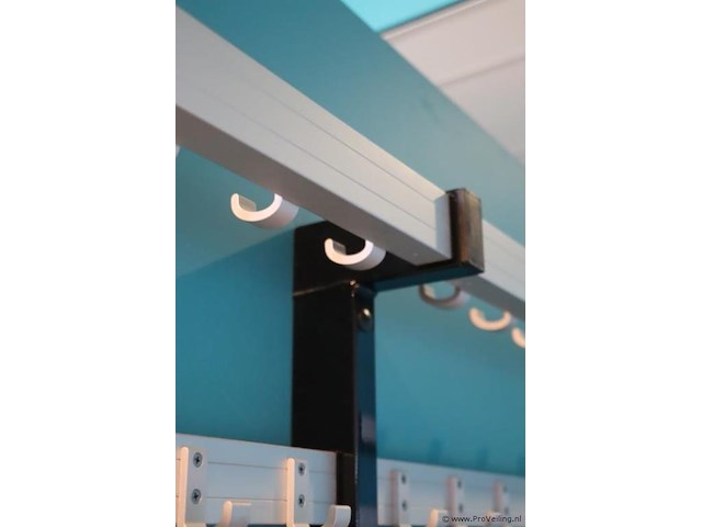 Kleedkamerbank met kapstok - 200x40x175cm - afbeelding 3 van  4