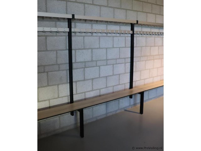 Kleedkamerbank met kapstok - 562x39x175cm - afbeelding 2 van  5