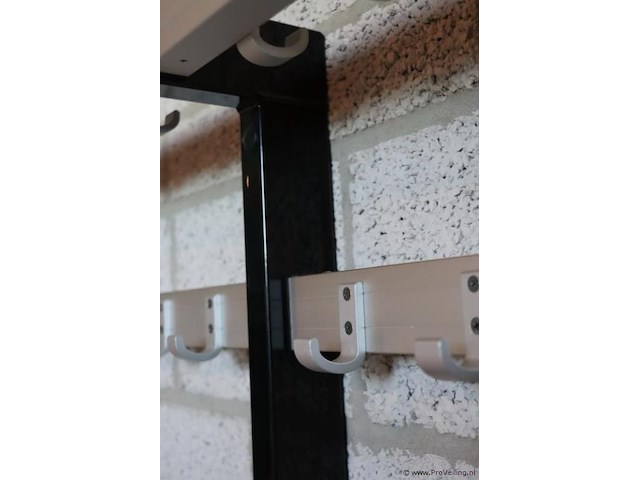 Kleedkamerbank met kapstok - 585x40x175cm - afbeelding 4 van  5