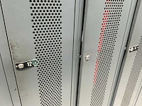 Kleedruimte inventaris - afbeelding 9 van  29
