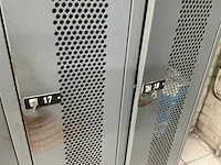 Kleedruimte inventaris - afbeelding 11 van  29