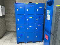 Kleedruimte inventaris - afbeelding 13 van  29