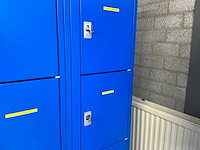 Kleedruimte inventaris - afbeelding 16 van  29