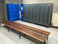 Kleedruimte inventaris - afbeelding 12 van  29