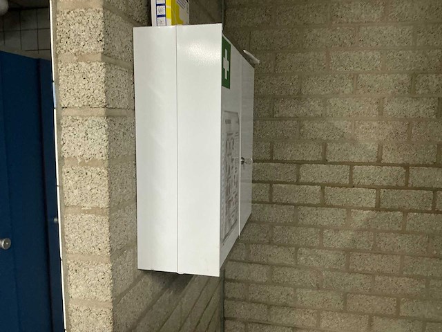 Kleedruimte inventaris - afbeelding 22 van  29