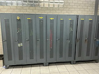 Kleedruimte inventaris - afbeelding 19 van  29