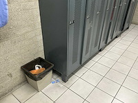 Kleedruimte inventaris - afbeelding 25 van  29