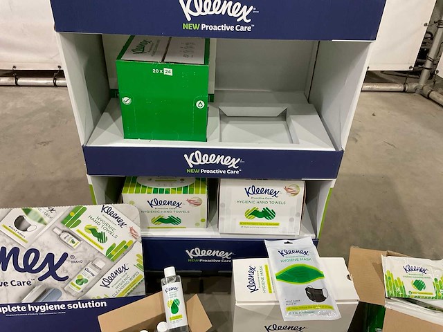 Kleenex - display met hygiëne materialen - afbeelding 8 van  11