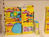 Klei en vormen play doh, o.a. fotofun en pattiseriefun, 6 stuks in schap. - afbeelding 1 van  2
