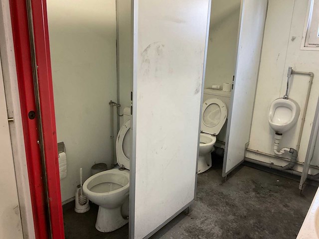 Klein toilet unit sanitairunit - afbeelding 8 van  10