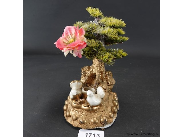 Kleine boom met bloem - afbeelding 1 van  5